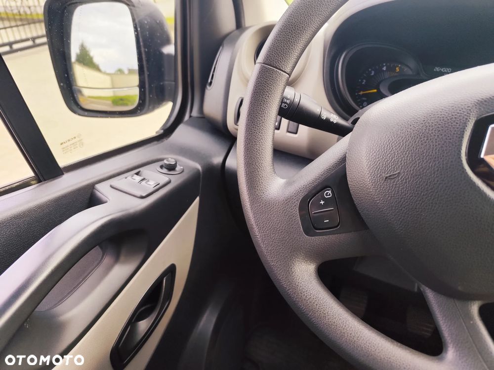 Renault Trafic - 19