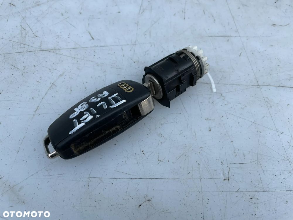 WKŁADKA Z KLUCZEM AUDI A3 8P LIFT - 1