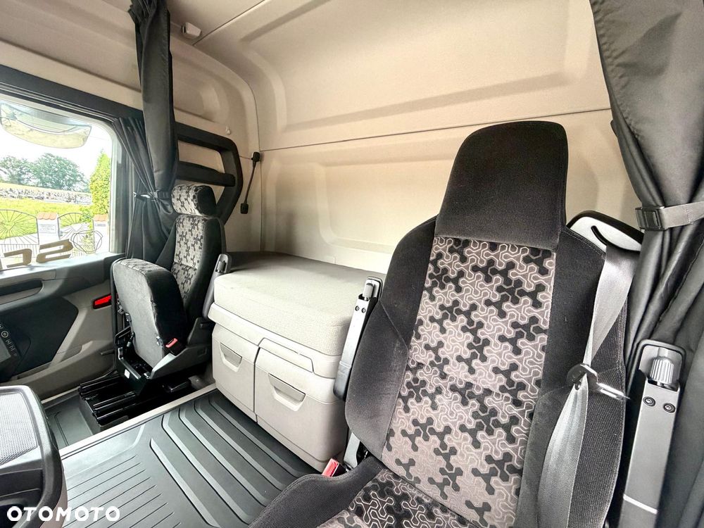 Scania SCANIA R410 / CHŁODNIA / 2020 /  WINDA / BEZ EGR  / TRZECIA OŚ PODNOSZONA ORAZ SKRĘTNA / SPROWADZONY / SYPIALKA / AUTOMAT / 19 PALET / E6 / STAN BARDZO DOBRY - 25