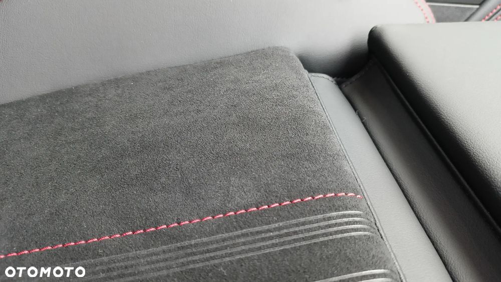 Ford Kuga 2.5 FHEV AWD ST-Line X - 12