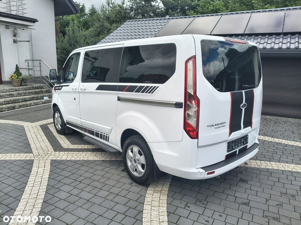 Ford Tourneo Custom - 5