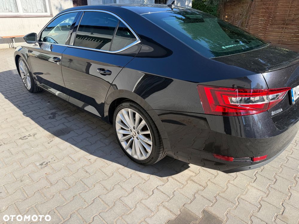 Skoda Superb 2.0 TDI L&K DSG - 7