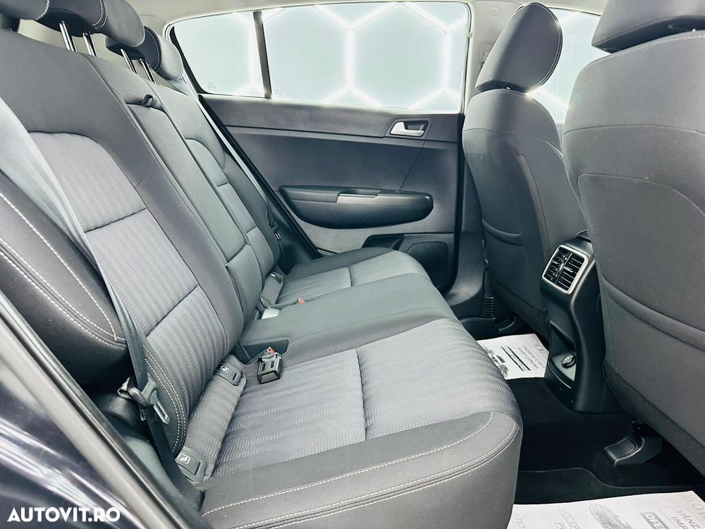 Kia Sportage 1.6 GDI 2WD DREAM-TEAM EDITION - 8