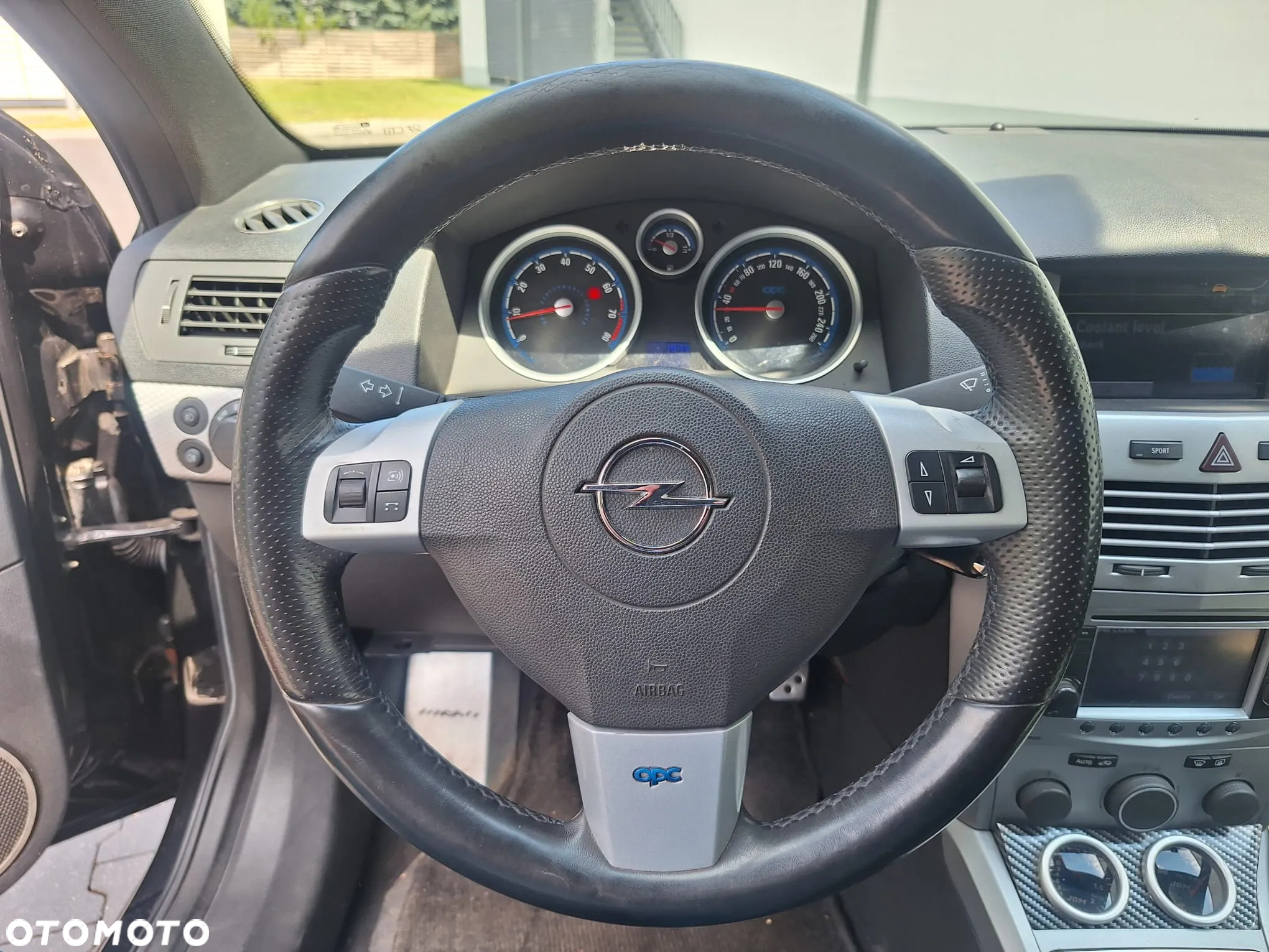 Opel Astra GTC 2.0 Turbo Sport - 25