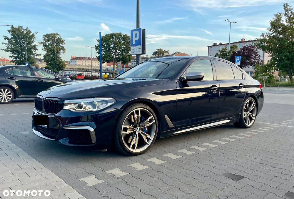 BMW Seria 5 M550i xDrive - 2
