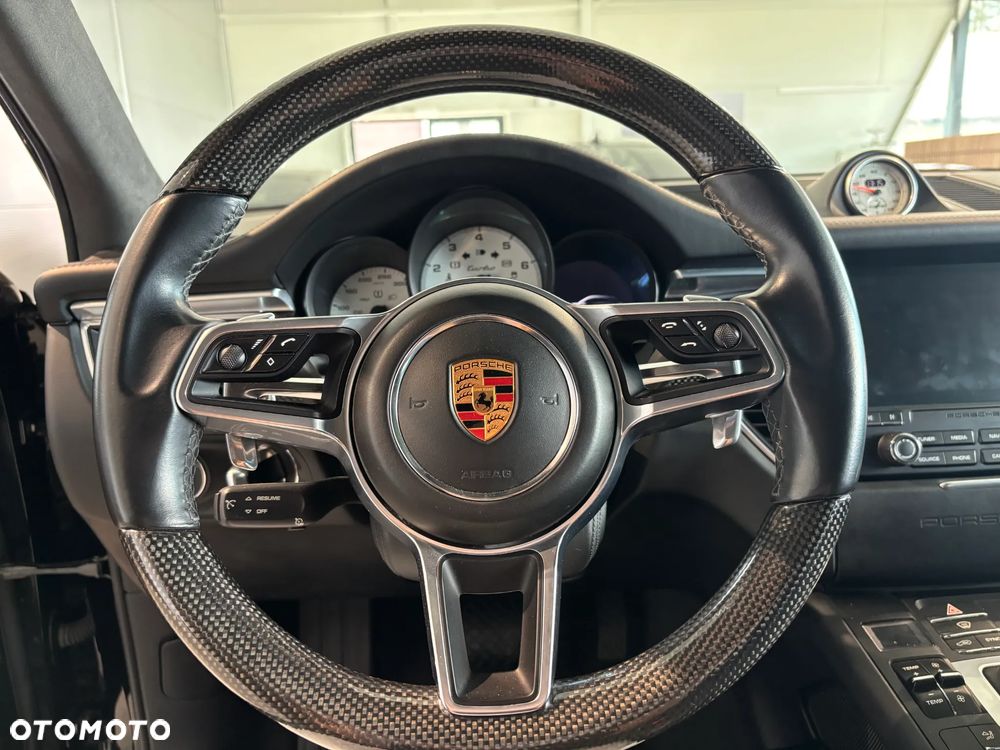 Porsche Macan - 11