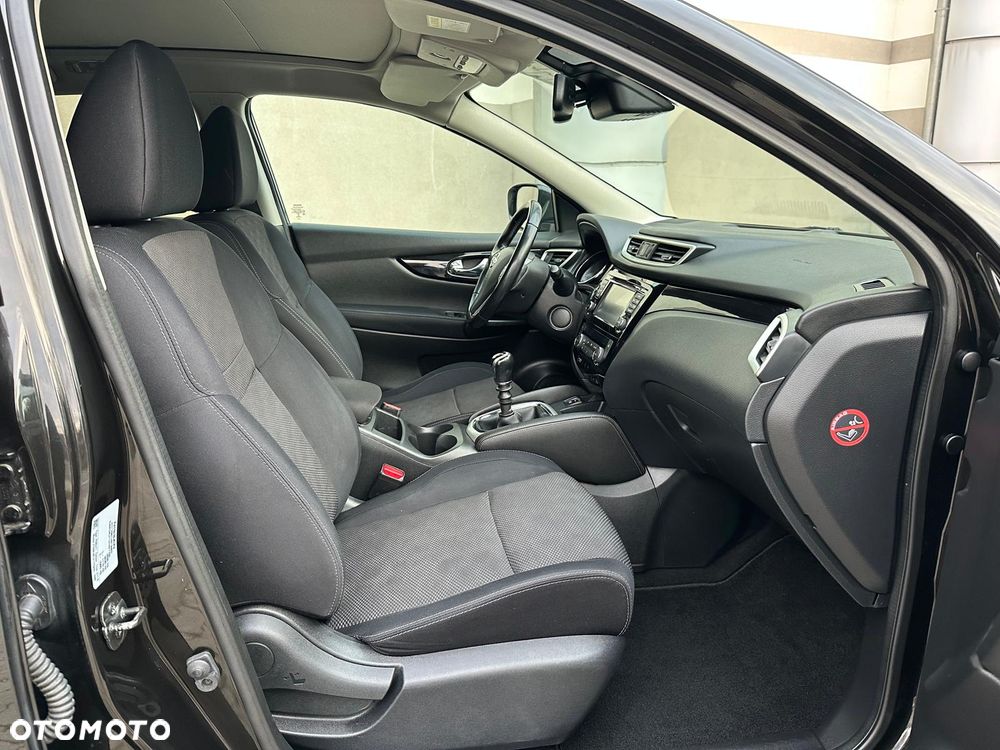 Nissan Qashqai 1.6 DCi 4x4 Black Edition EU6 - 17
