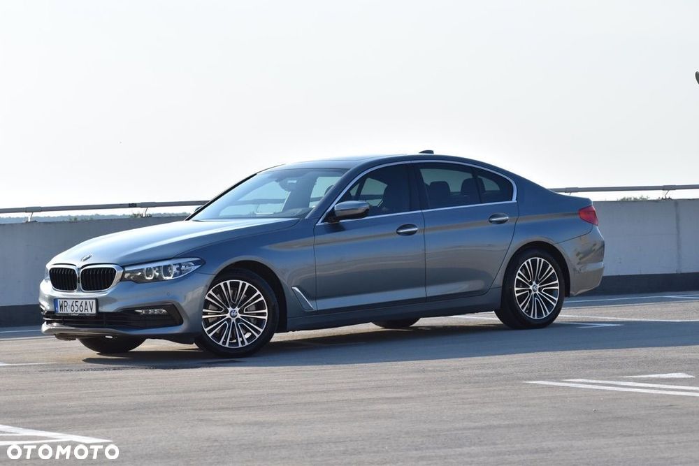 BMW Seria 5 530i xDrive Sport Line - 12