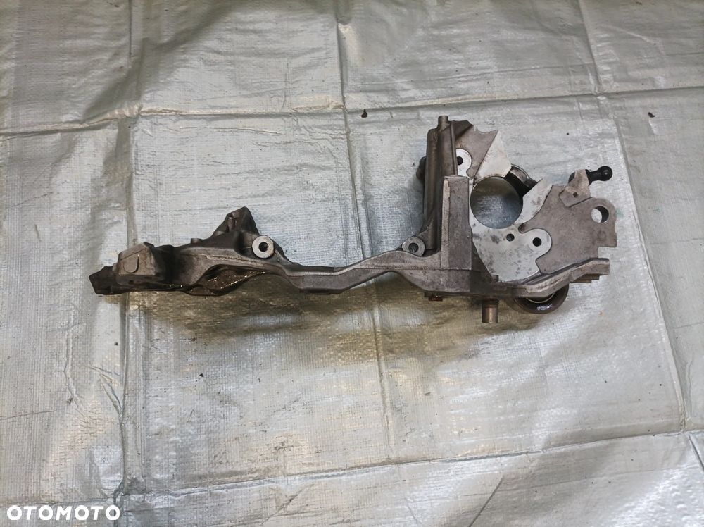 Vw Skoda Audi 2,0 Tdi łapa mocowanie alternatora 05L903141B - 2