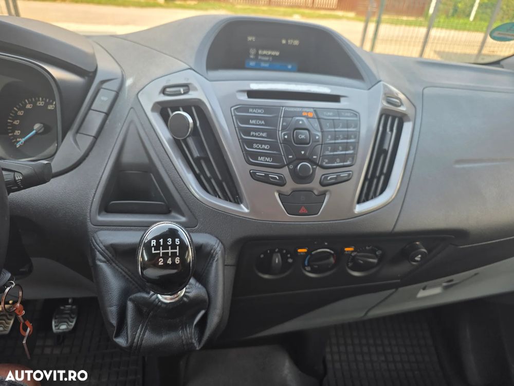Ford TRANSIT CUSTOM - 13