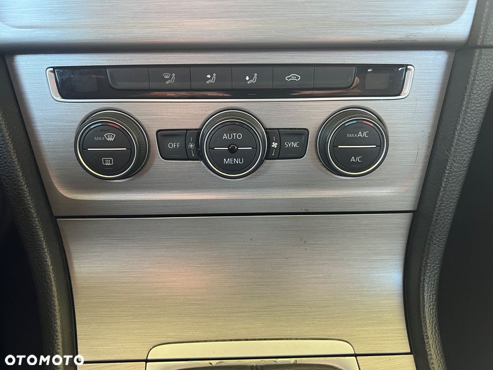 Volkswagen Golf VII 1.6 TDI BMT Comfortline - 19