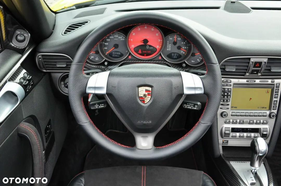 Porsche 911 - 33