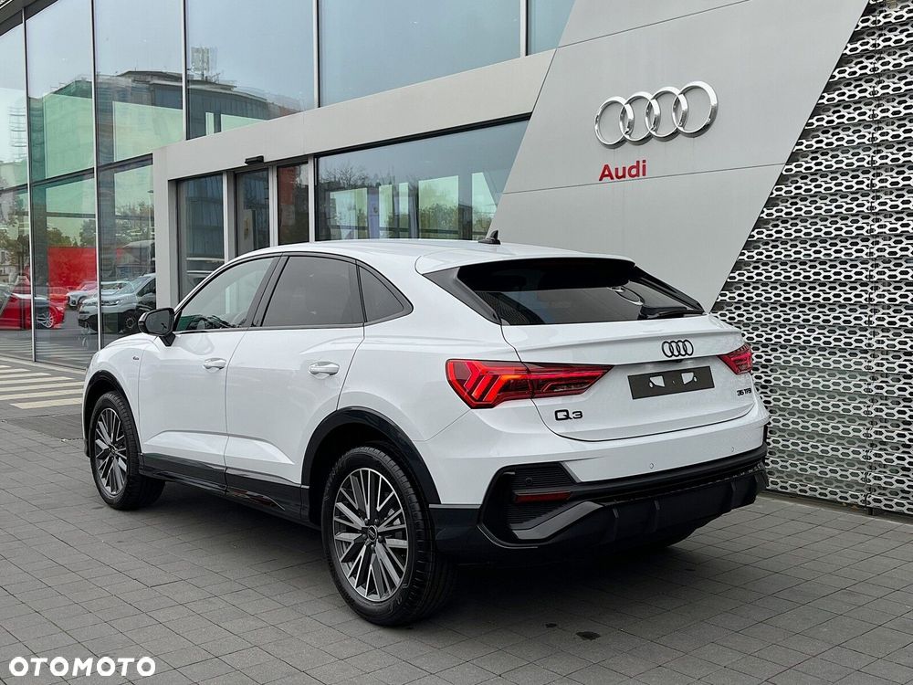 Audi Q3 Sportback - 4