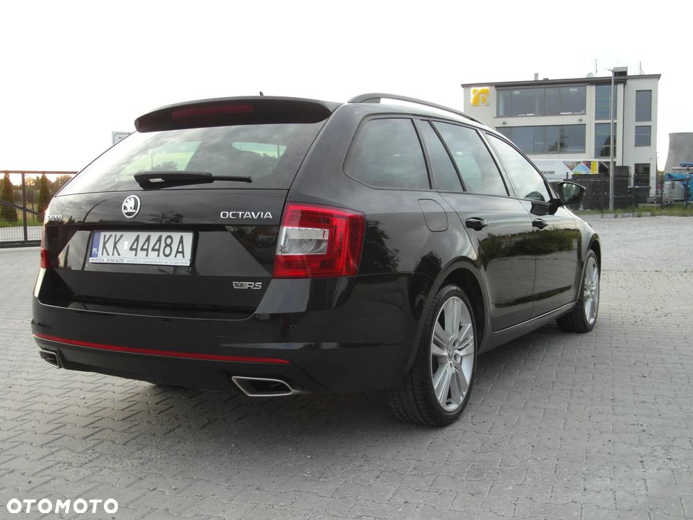 Skoda Octavia 2.0 TDI DSG RS - 11