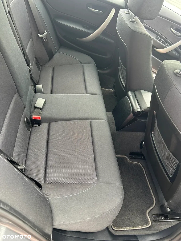 BMW Seria 1 120d - 19