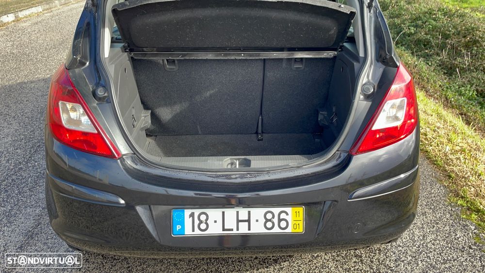 Opel Corsa ver-1-2-cosmo - 6