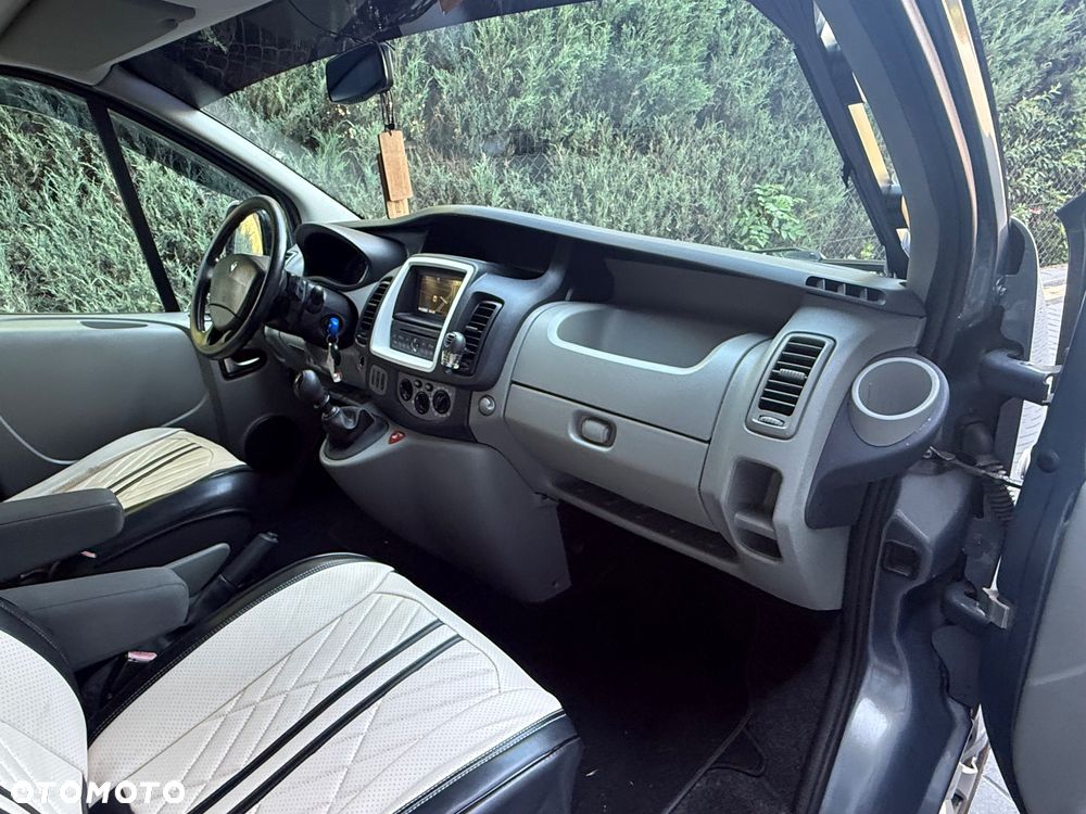 Renault Trafic - 21