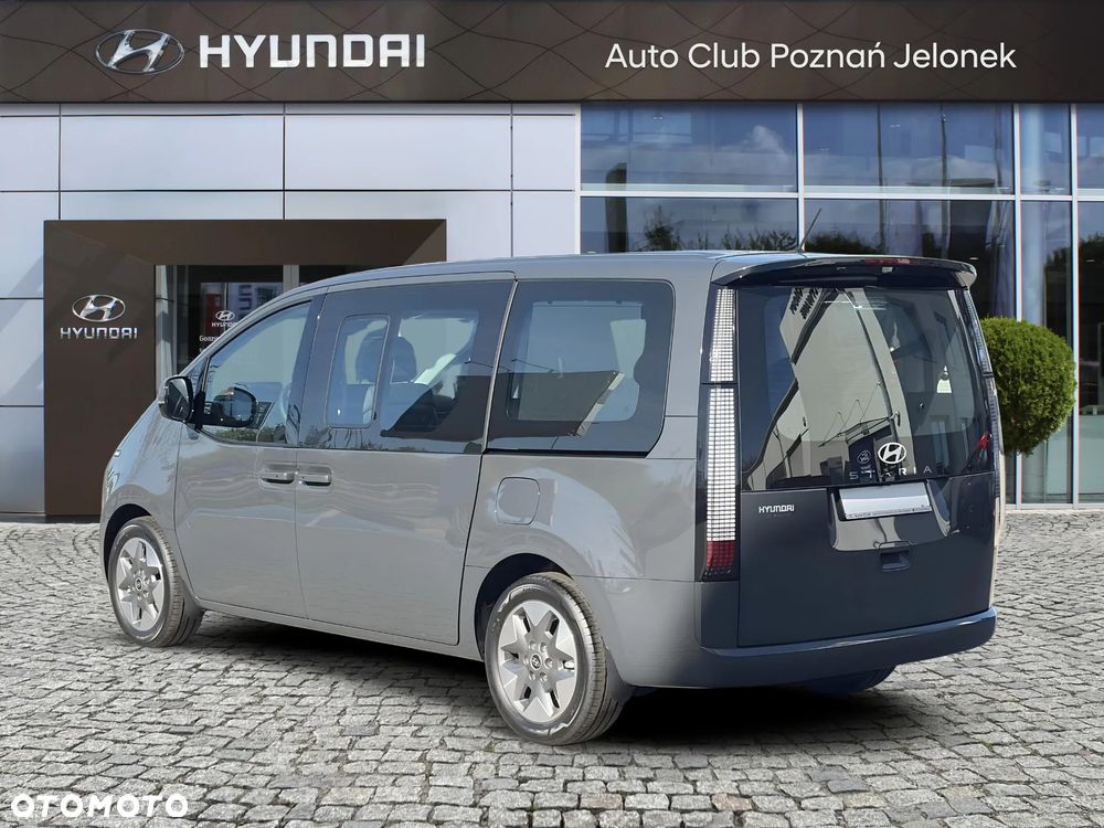 Hyundai Staria 1.6 T-GDI HEV Smart VIP - 3