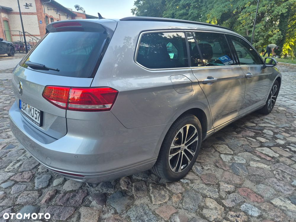 Volkswagen Passat Variant 2.0 TDI (BlueMotion Technology) Comfortline - 15