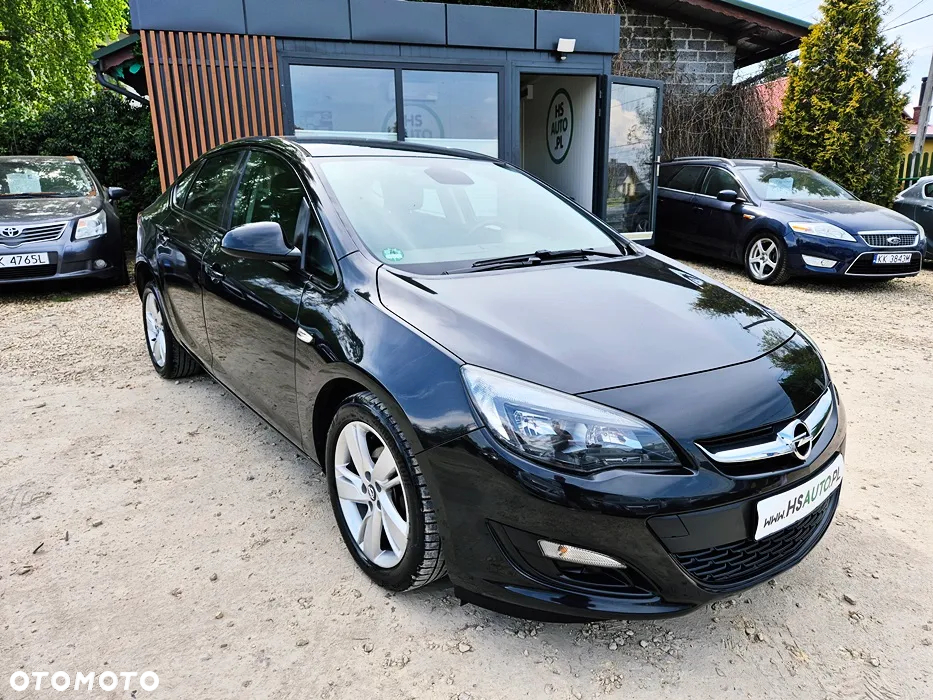 Opel Astra IV 1.4 T Business EU6 - 7