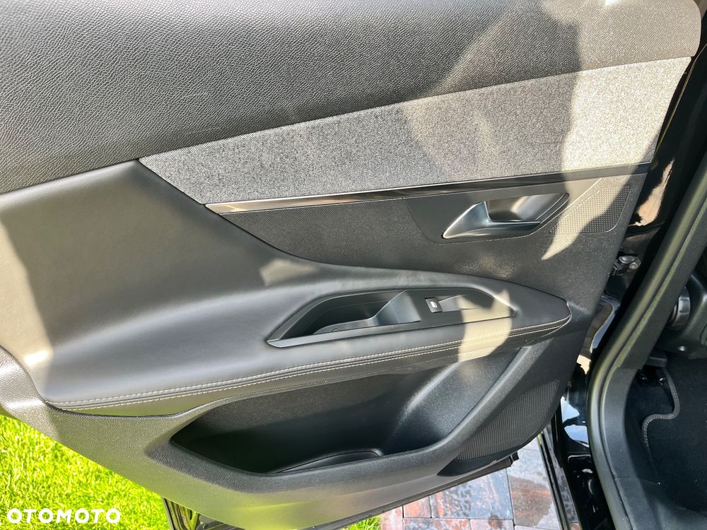 Peugeot 3008 BlueHDi 130 Stop & Start EAT8 Allure Business-Paket - 36
