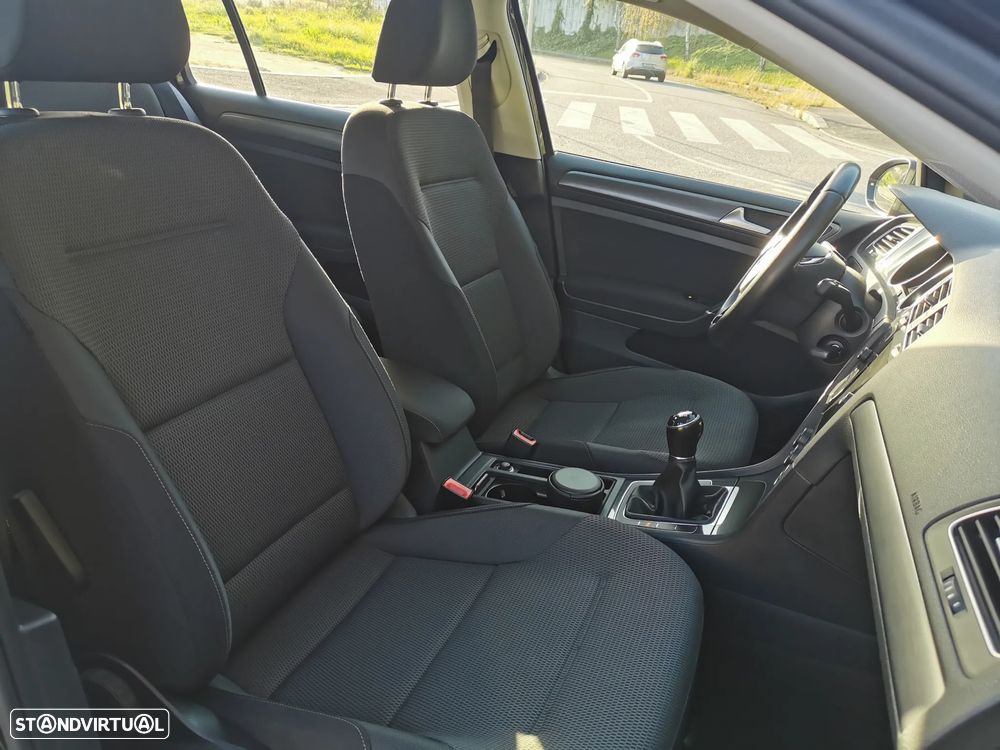 VW Golf Variant 1.6 TDi Confortline - 28