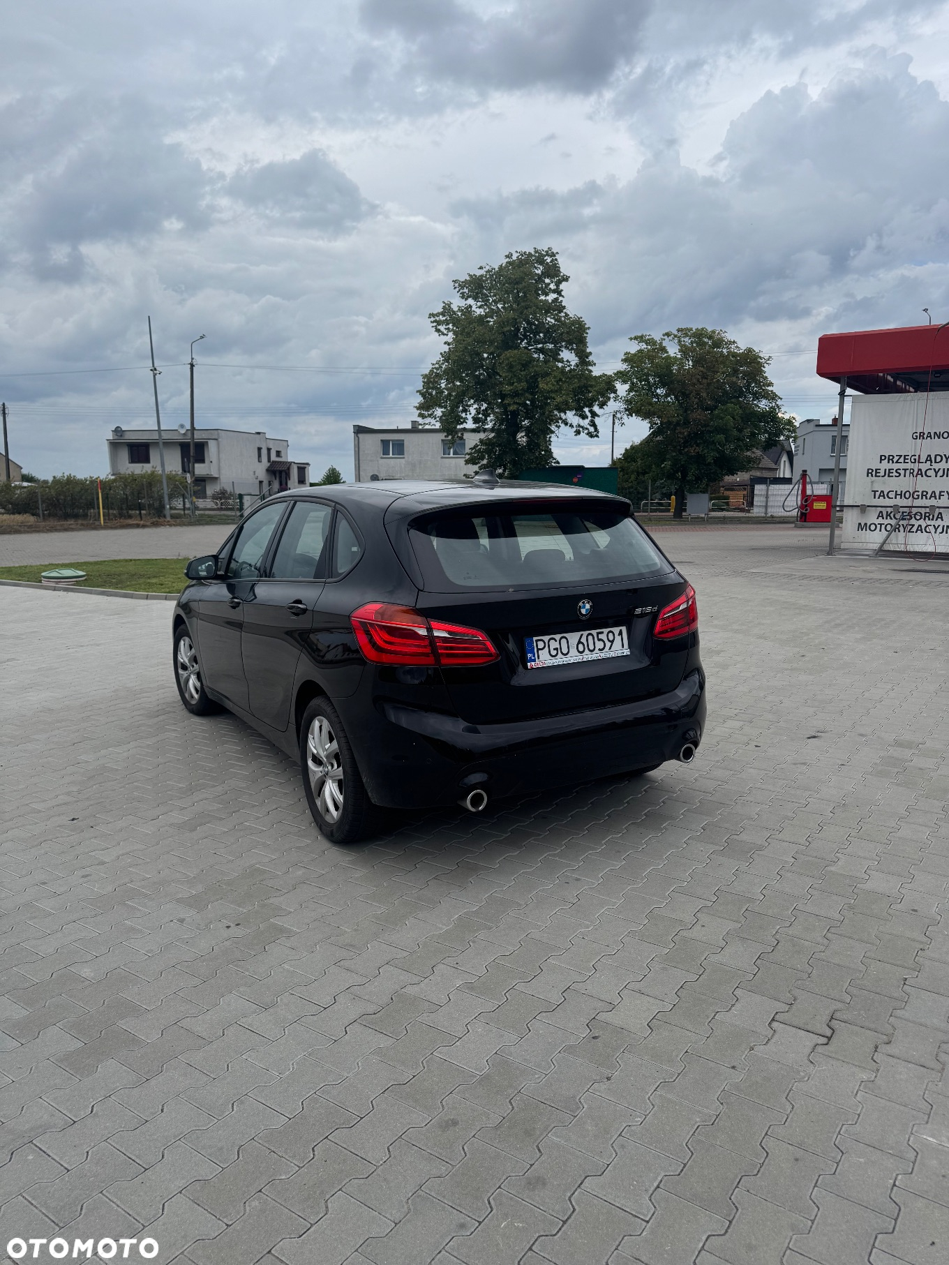 BMW Seria 2 218d - 6