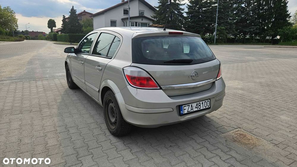 Opel Astra 1.4 Cosmo - 4
