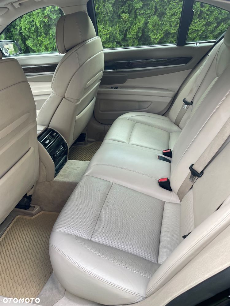 BMW Seria 7 730d - 14