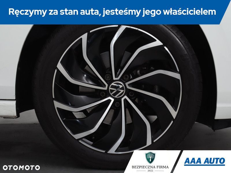 Volkswagen Golf - 16