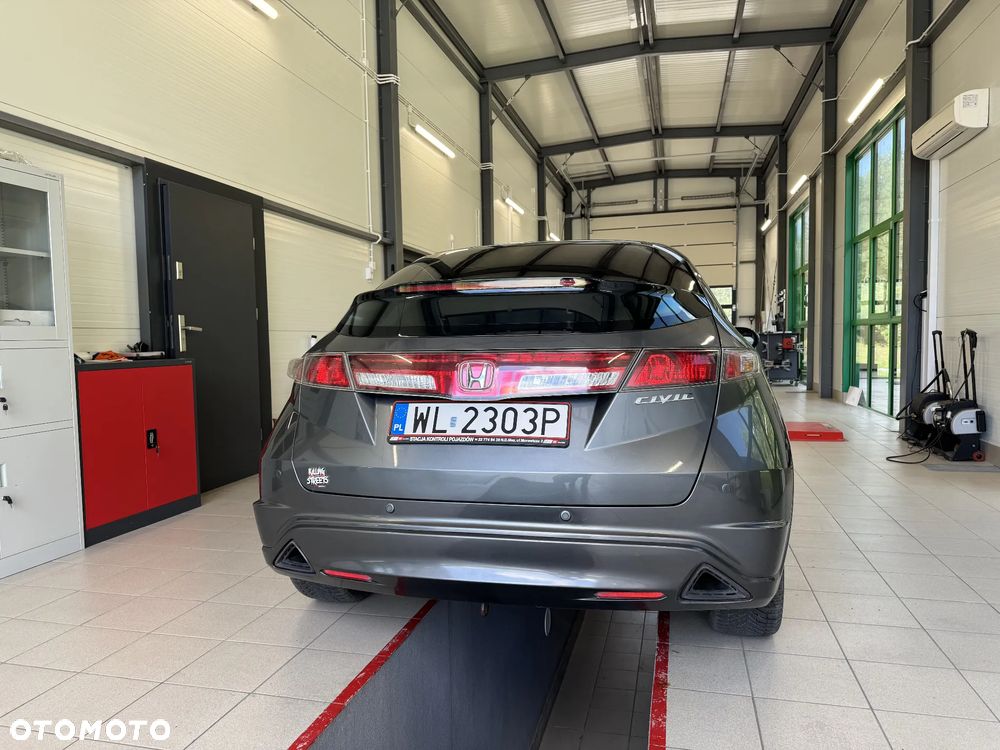 Honda Civic 1.8 Executive - 6