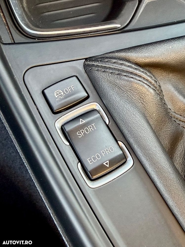 BMW Seria 1 118d Sport Line - 12