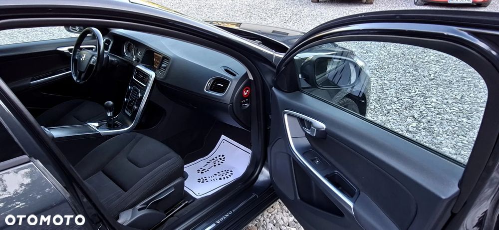 Volvo S60 T3 Kinetic - 19