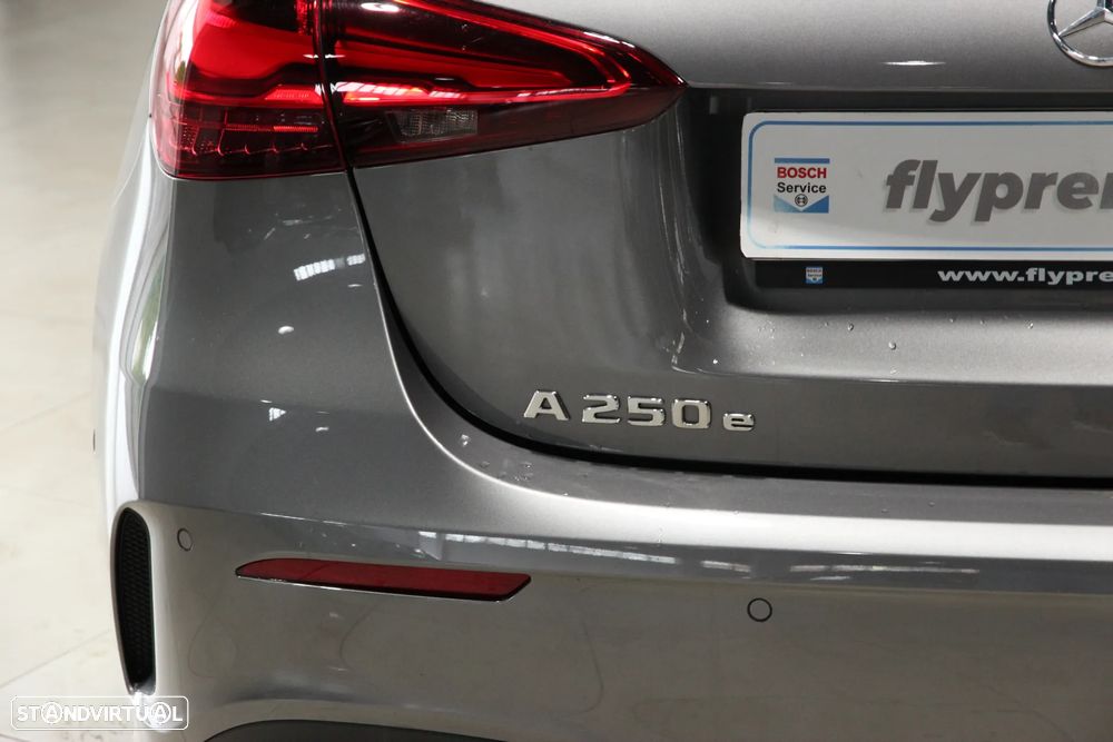 Mercedes-Benz A 250 e 8G-DCT AMG Line - 6