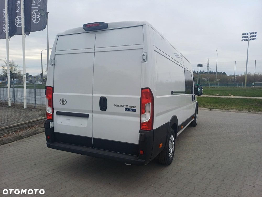 Toyota Proace Max - 9