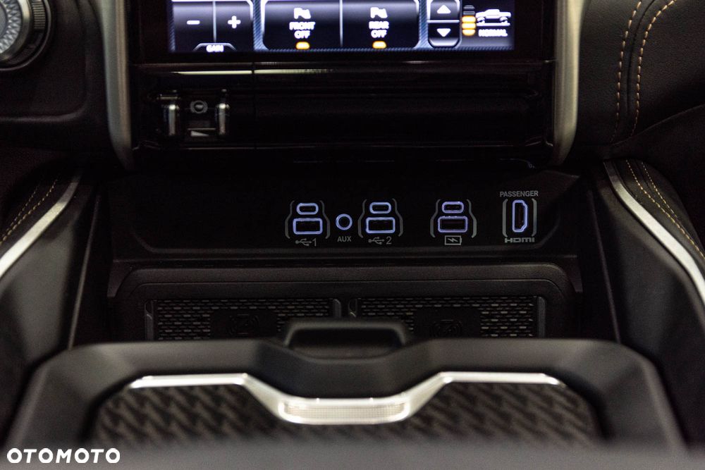 RAM 1500 Tungsten - 36