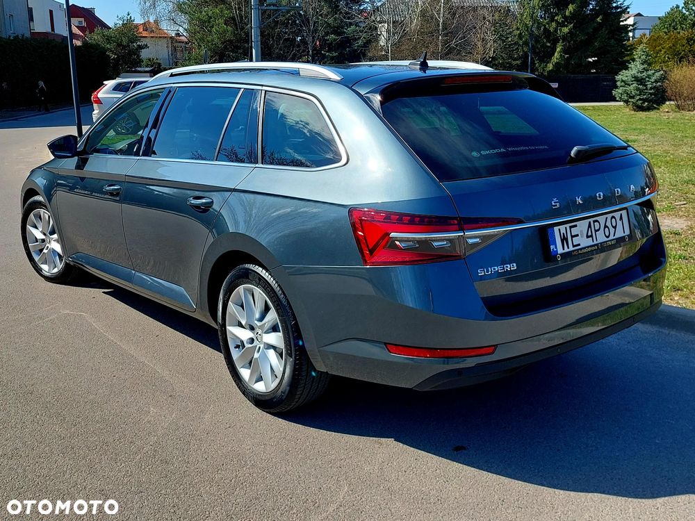 Skoda Superb 2.0 TDI SCR Ambition DSG - 9