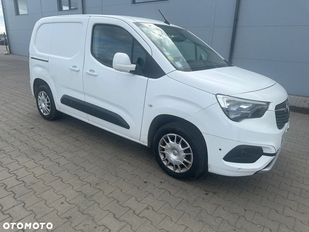 Opel COMBO - 1