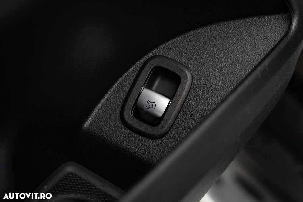 Mercedes-Benz GLC - 31