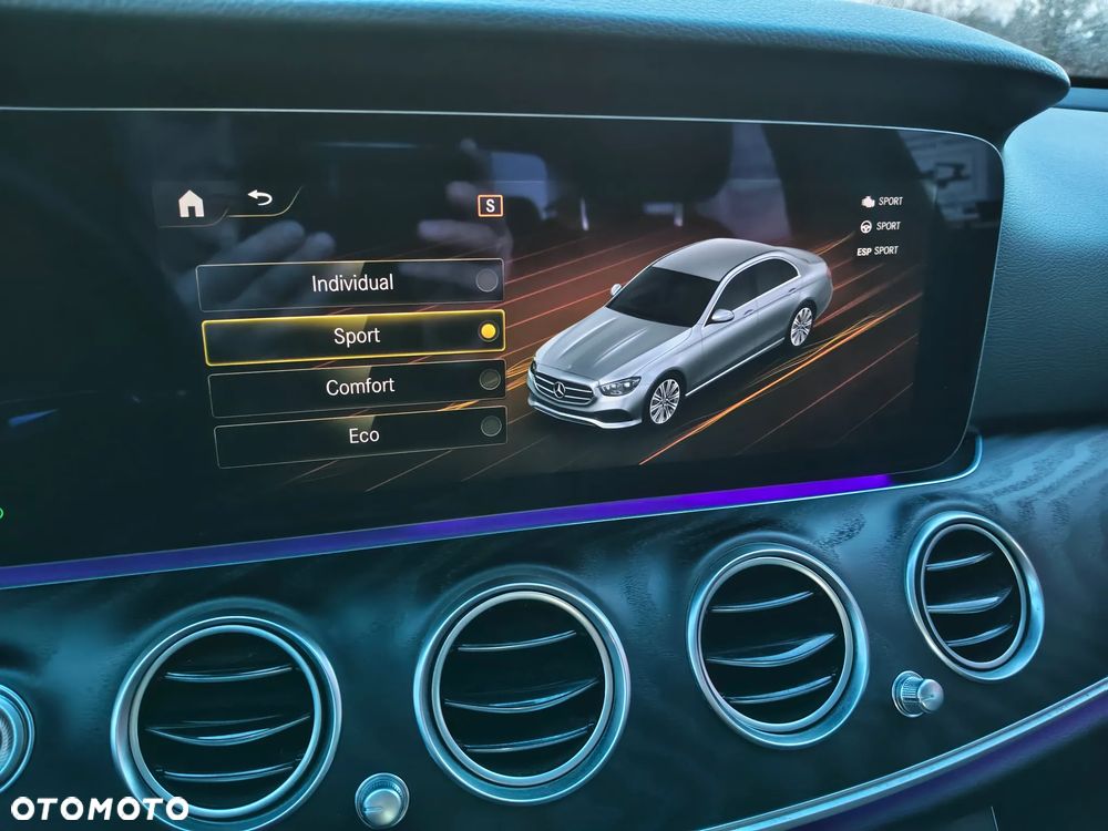 Mercedes-Benz Klasa E 220 d 4-Matic Avantgarde - 23