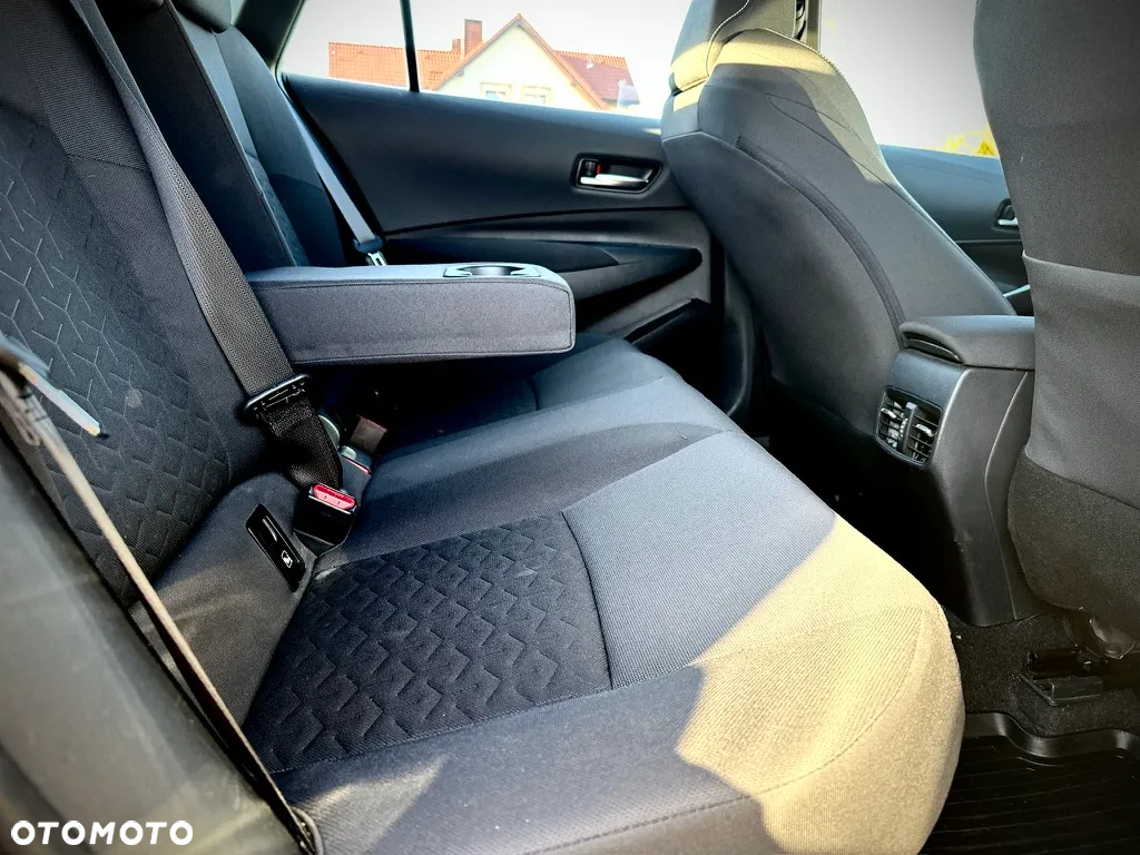 Toyota Corolla 1.8 Hybrid Comfort - 14
