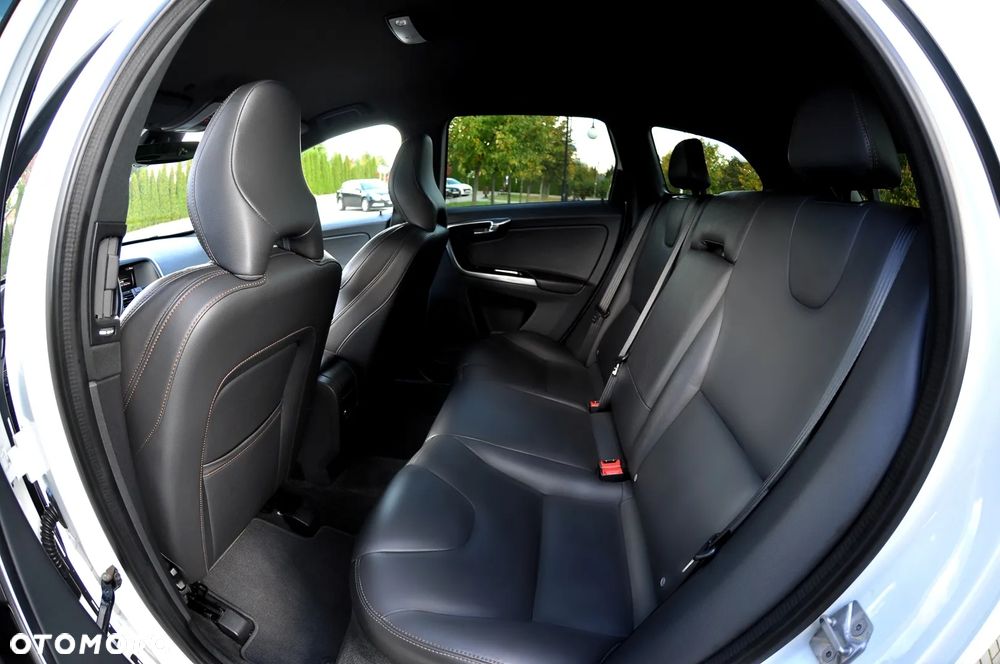 Volvo XC 60 D4 Summum - 22