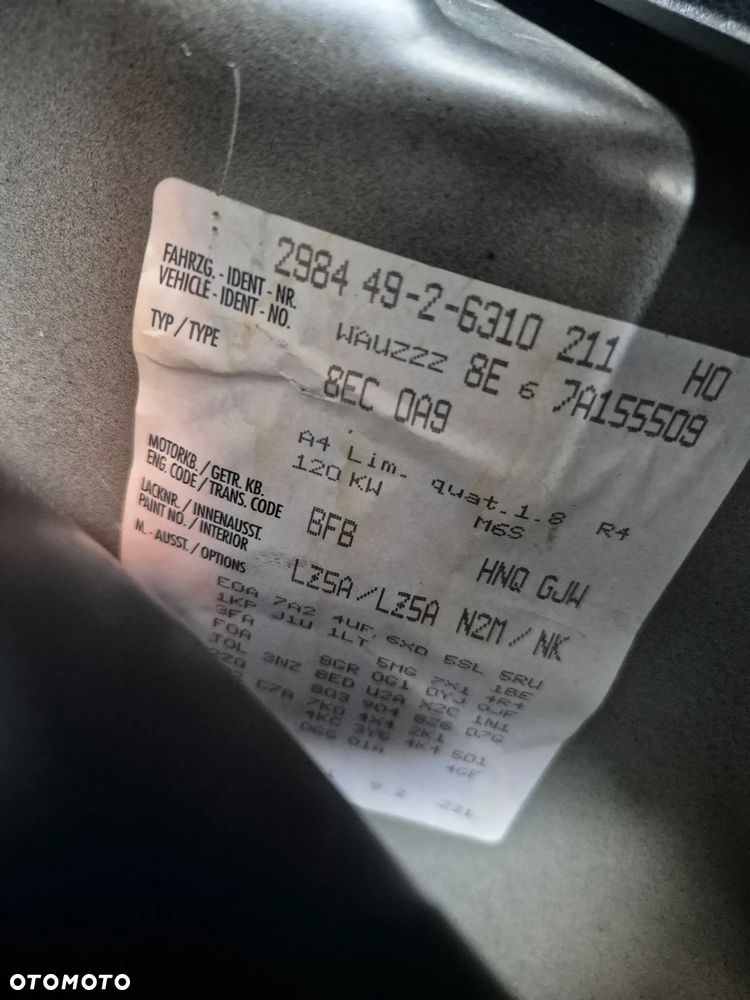 Audi A4 Limousine - 33