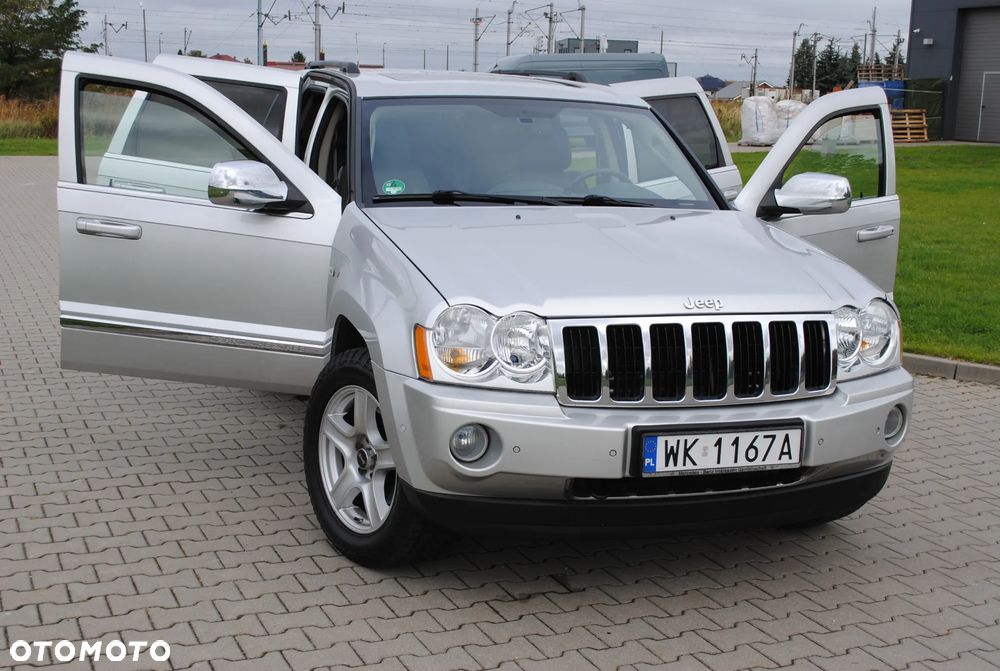 Jeep Grand Cherokee - 26