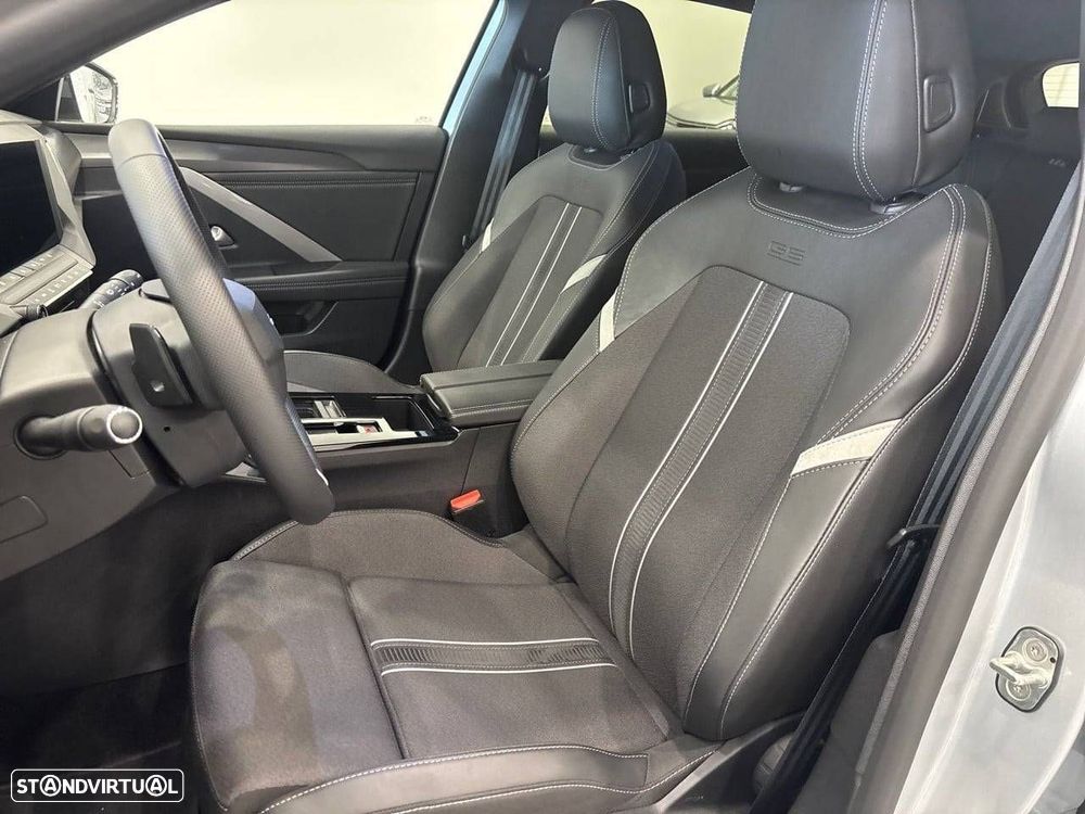 Opel Astra 1.2 T GS Aut. - 9