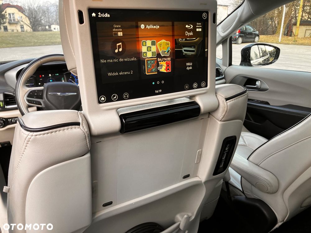Chrysler Pacifica - 6