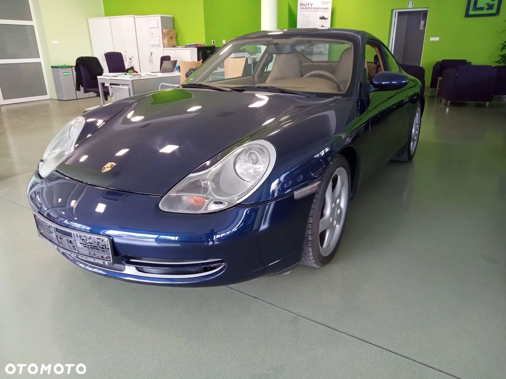 Porsche 911 Carrera 4 - 2