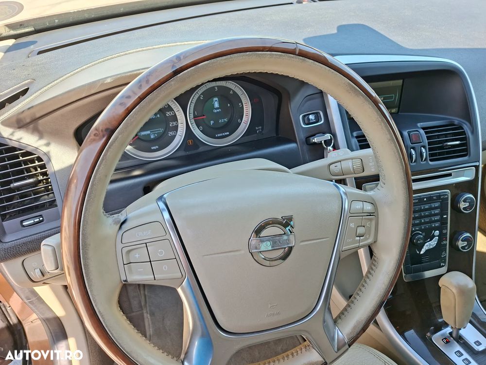 VOLVO XC60 2011 — imagine 9
