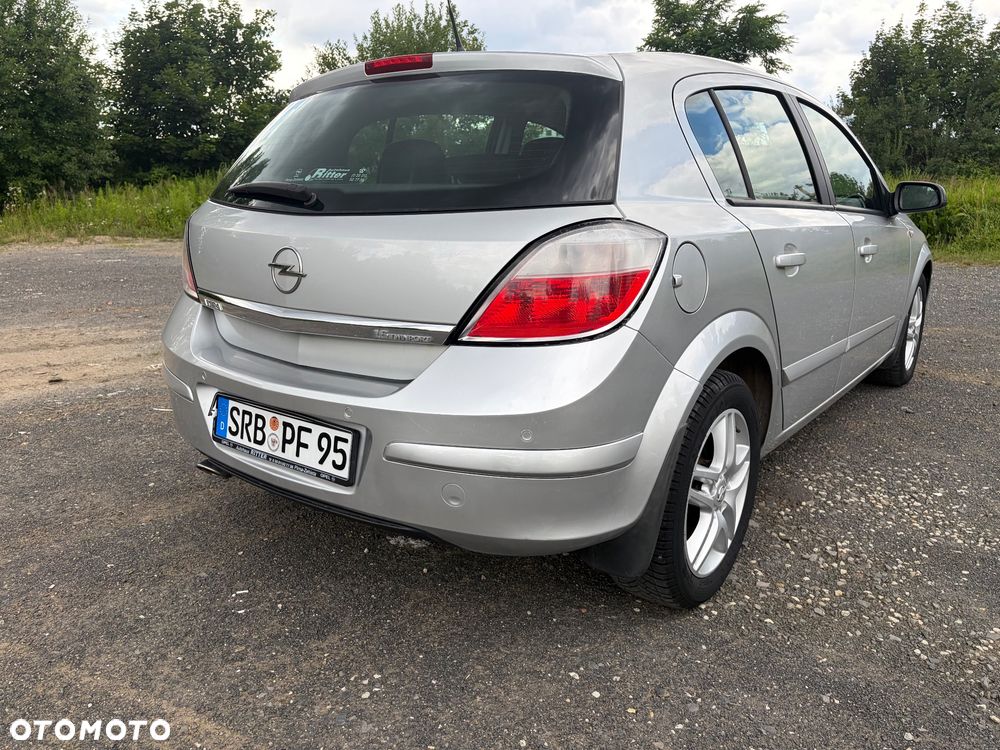 Opel Astra 1.6 Essentia - 9