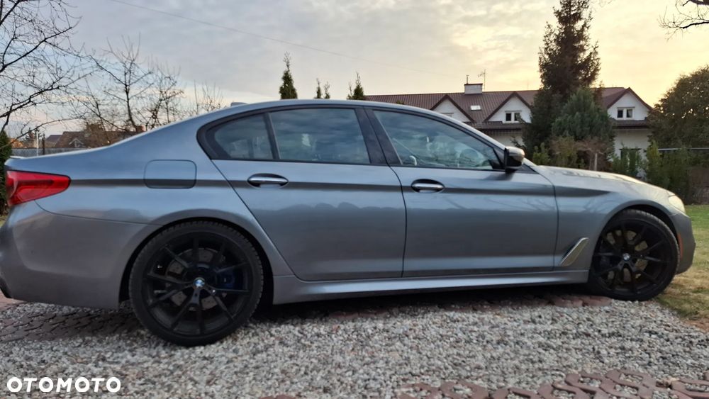 BMW Seria 5 M550i xDrive - 2